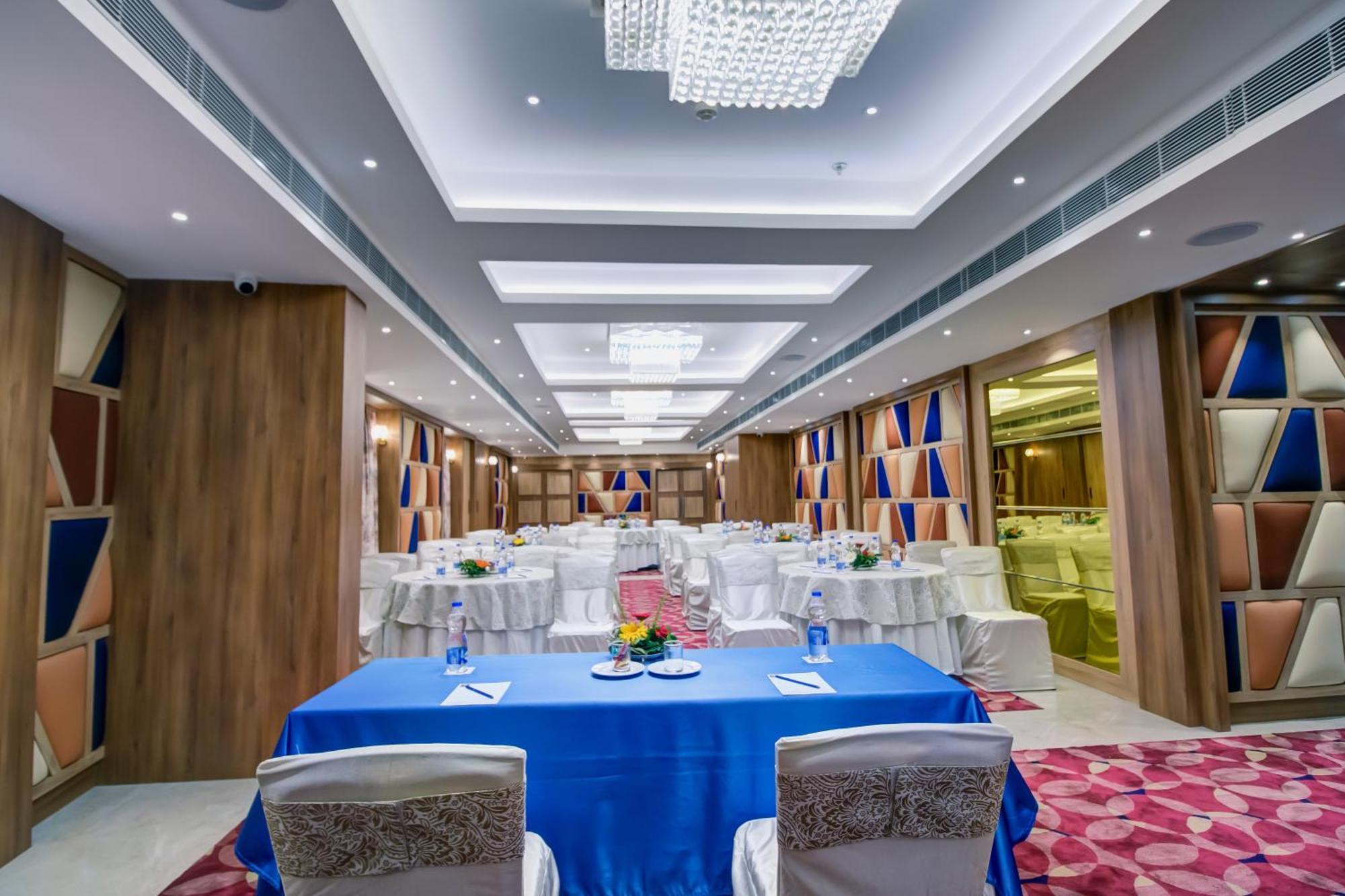 Cozzet Victoria Hotel Bhubaneswar Dış mekan fotoğraf