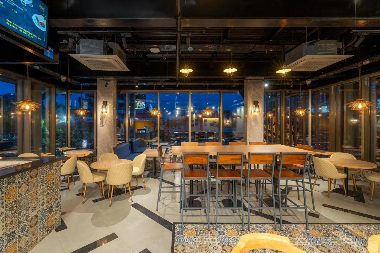 Cozzet Victoria Hotel Bhubaneswar Dış mekan fotoğraf